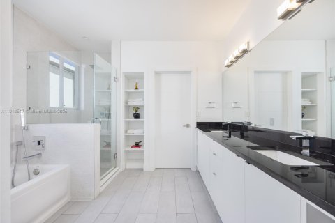 Touwnhouse à vendre à Miami, Floride: 3 chambres, 229.65 m2 № 1970415 - photo 20