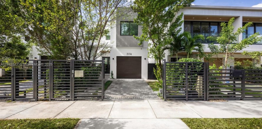 Touwnhouse à Miami, Floride 3 chambres, 229.65 m2 № 1970415