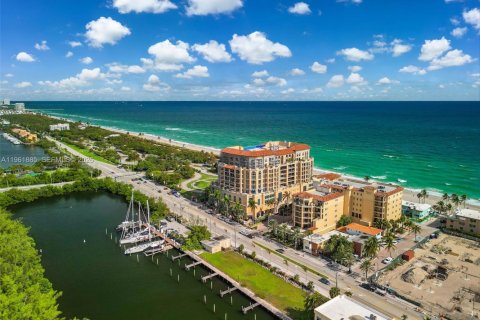 Condo à Hollywood, Floride, 3 chambres № 2080867