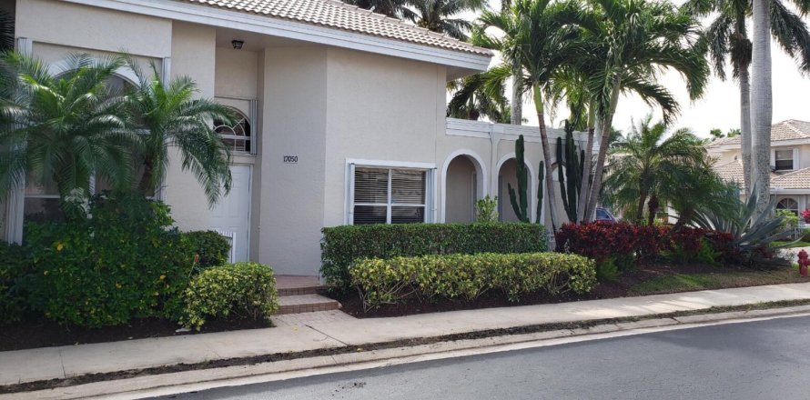 House in Boca Raton, Florida 3 bedrooms, 164.53 sq.m. № 961582
