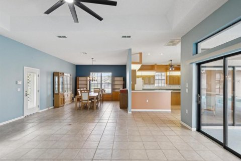 House in Spring Hill, Florida 5 bedrooms, 334.17 sq.m. № 1822982 - photo 18