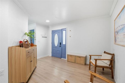 House in Clearwater, Florida 5 bedrooms, 166.48 sq.m. № 2152212 - photo 26