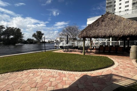 Copropriété à louer à Pompano Beach, Floride: 2 chambres, 109.62 m2 № 1045489 - photo 1