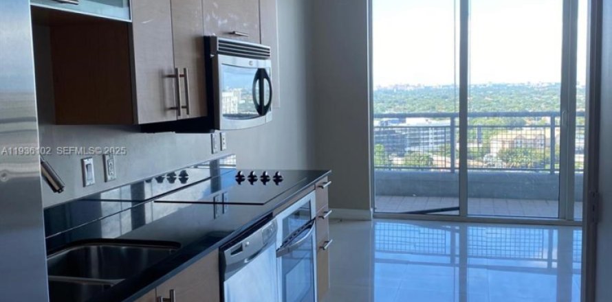 Кондоминиум с 1 спальней в Майами, Флорида № 1994484