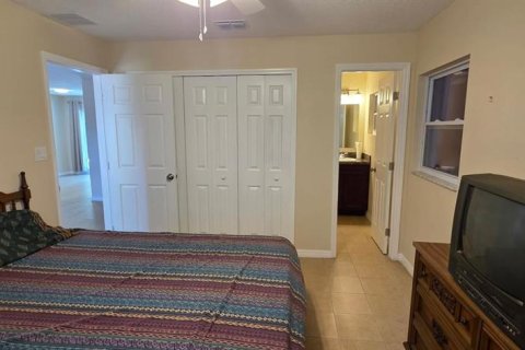 House in Orlando, Florida 3 bedrooms, 149.76 sq.m. № 1679243 - photo 15