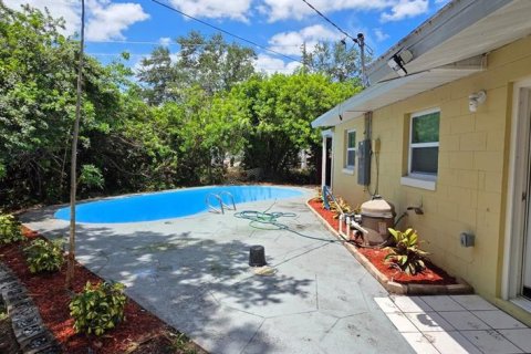 House in Orlando, Florida 3 bedrooms, 149.76 sq.m. № 1679243 - photo 3