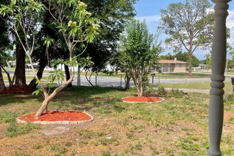 House in Orlando, Florida 3 bedrooms, 149.76 sq.m. № 1679243 - photo 12