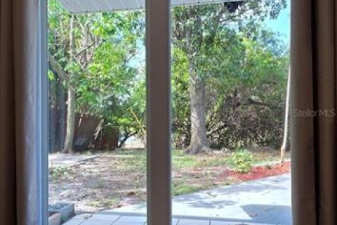 House in Orlando, Florida 3 bedrooms, 149.76 sq.m. № 1679243 - photo 11