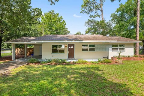 House in Gainesville, Florida 2 bedrooms, 103.86 sq.m. № 1841390 - photo 1