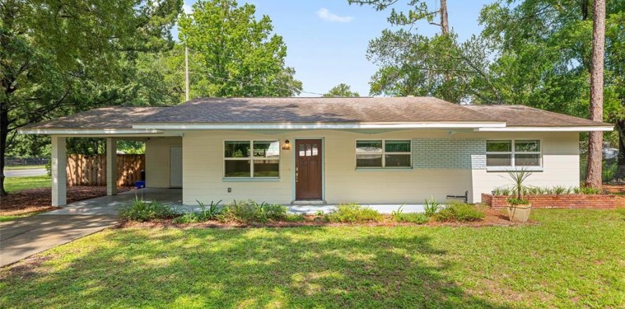 House in Gainesville, Florida 2 bedrooms, 103.86 sq.m. № 1841390