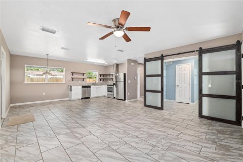House in Gainesville, Florida 2 bedrooms, 103.86 sq.m. № 1841390 - photo 3