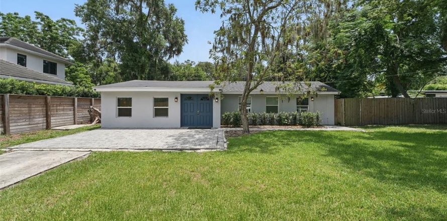 House in Winter Park, Florida 3 bedrooms, 151.43 sq.m. № 1757961