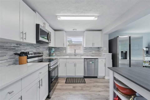 Casa en venta en Winter Park, Florida, 3 dormitorios, 151.43 m2 № 1757961 - foto 9