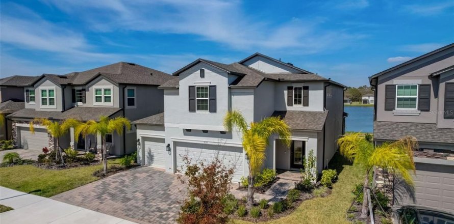 House in Wimauma, Florida 4 bedrooms, 242.94 sq.m. № 1515861
