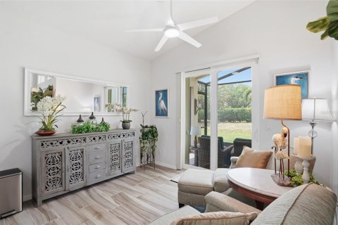 House in Sarasota, Florida 3 bedrooms, 156.26 sq.m. № 2151800 - photo 11
