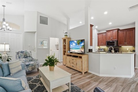 House in Sarasota, Florida 3 bedrooms, 156.26 sq.m. № 2151800 - photo 6
