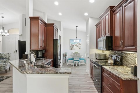 House in Sarasota, Florida 3 bedrooms, 156.26 sq.m. № 2151800 - photo 15