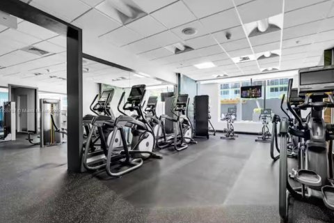 Condominio en alquiler en Miami, Florida, 1 dormitorio, 76.64 m2 № 1937784 - foto 19