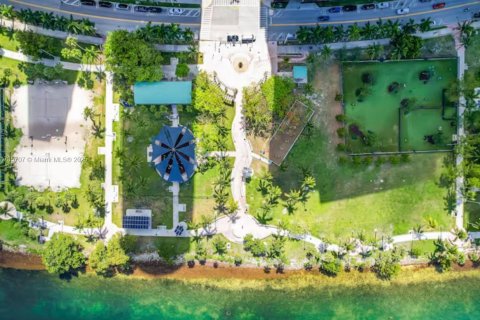 Condominio en alquiler en Miami, Florida, 1 dormitorio, 76.64 m2 № 1937784 - foto 22