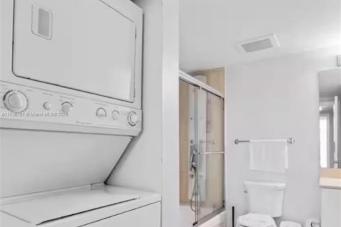 Copropriété à louer à Miami, Floride: 1 chambre, 76.64 m2 № 1937784 - photo 18