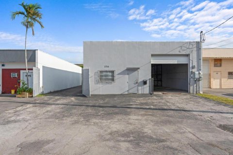 Commercial property in Fort Lauderdale, Florida № 2158187 - photo 2