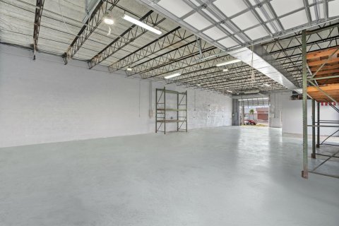 Commercial property in Fort Lauderdale, Florida № 2158187 - photo 22