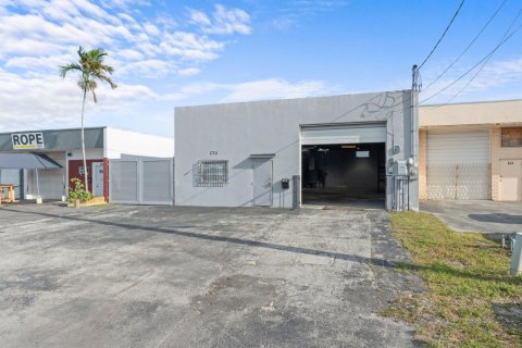 Immobilier commercial à Fort Lauderdale, Floride № 2158187