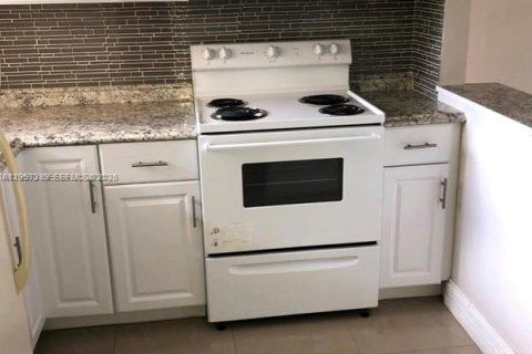 Copropriété à louer à Sunrise, Floride: 1 chambre, 59.46 m2 № 2017980 - photo 6