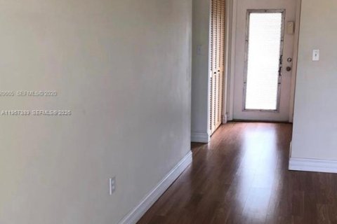 Copropriété à louer à Sunrise, Floride: 1 chambre, 59.46 m2 № 2017980 - photo 2