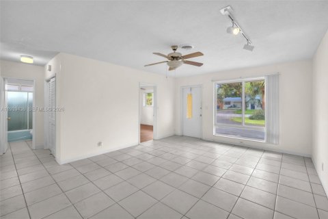 House in Fort Lauderdale, Florida 2 bedrooms, 122.17 sq.m. № 1997425 - photo 10