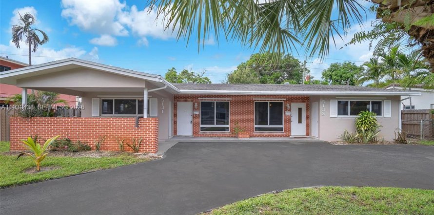 House in Fort Lauderdale, Florida 2 bedrooms, 122.17 sq.m. № 1997425