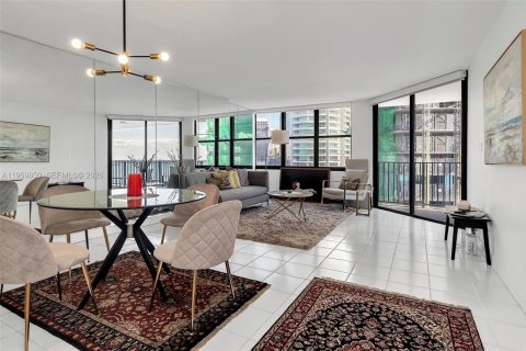 Снять в аренду кондоминиум в Майами, Флорида 1 спальня, 98.85м2, № 2019873 - фото 15