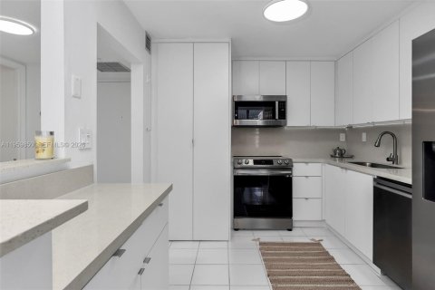 Снять в аренду кондоминиум в Майами, Флорида 1 спальня, 98.85м2, № 2019873 - фото 8