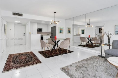 Снять в аренду кондоминиум в Майами, Флорида 1 спальня, 98.85м2, № 2019873 - фото 20