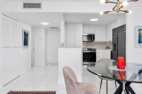 Снять в аренду кондоминиум в Майами, Флорида 1 спальня, 98.85м2, № 2019873 - фото 12