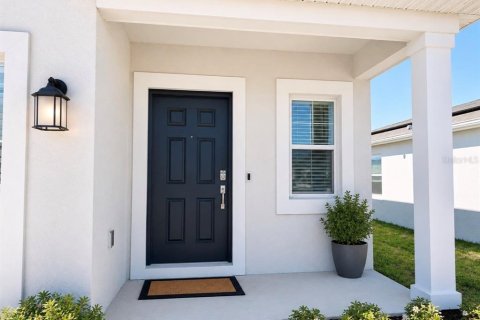 House in Haines City, Florida 5 bedrooms, 205.78 sq.m. № 2279877 - photo 2