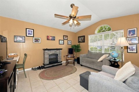 House in New Port Richey, Florida 4 bedrooms, 216 sq.m. № 2396394 - photo 28
