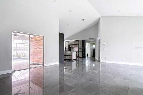 Casa en venta en Cape Coral, Florida, 3 dormitorios, 209.68 m2 № 1906144 - foto 4