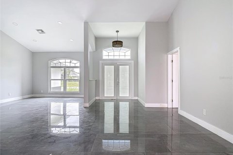 Casa en venta en Cape Coral, Florida, 3 dormitorios, 209.68 m2 № 1906144 - foto 7