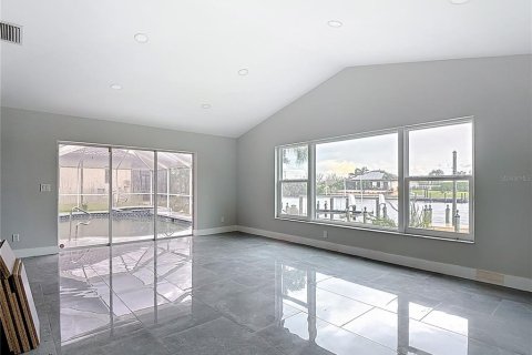 Casa en venta en Cape Coral, Florida, 3 dormitorios, 209.68 m2 № 1906144 - foto 30