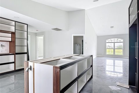 Casa en venta en Cape Coral, Florida, 3 dormitorios, 209.68 m2 № 1906144 - foto 18
