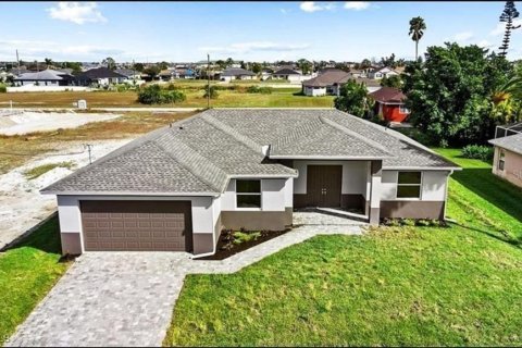 Villa ou maison à Cape Coral, Floride 3 chambres, 160.35 m2 № 2108753