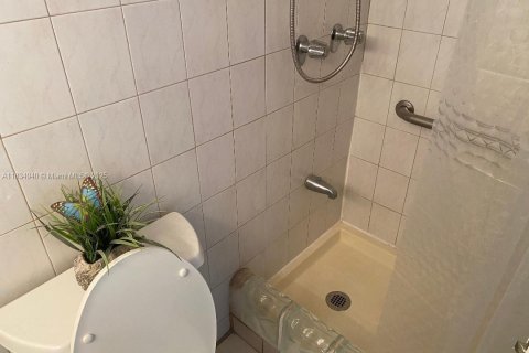 Condo in Hallandale Beach, Florida № 1817647 - photo 20