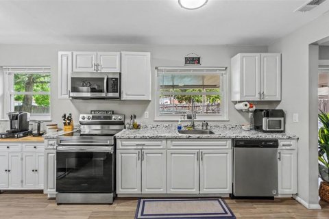 Купить виллу или дом в Лейкленд, Флорида 8 комнат, 125.88м2, № 2131401 - фото 10