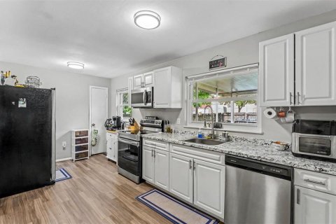 Купить виллу или дом в Лейкленд, Флорида 8 комнат, 125.88м2, № 2131401 - фото 9