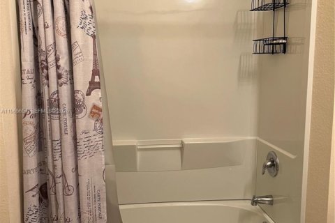 Villa ou maison à louer à LaBelle, Floride: 3 chambres, 138.8 m2 № 2028939 - photo 10