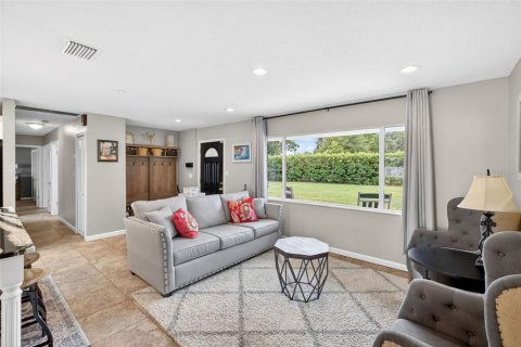 House in Orlando, Florida 3 bedrooms, 148.83 sq.m. № 2150208 - photo 11