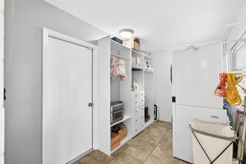 House in Orlando, Florida 3 bedrooms, 148.83 sq.m. № 2150208 - photo 20