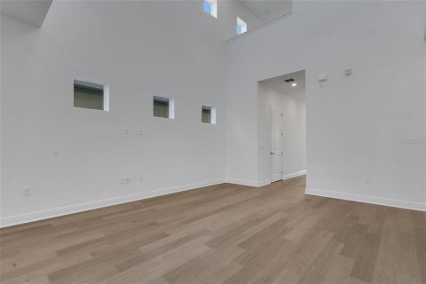 Villa ou maison à louer à Orlando, Floride: 3 chambres, 199.74 m2 № 2413888 - photo 4