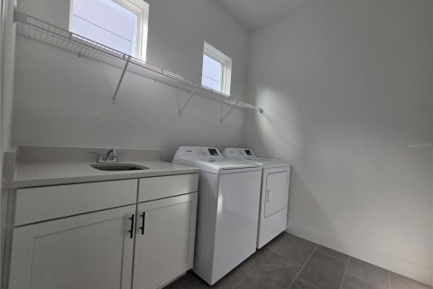 Villa ou maison à louer à Orlando, Floride: 3 chambres, 199.74 m2 № 2413888 - photo 16